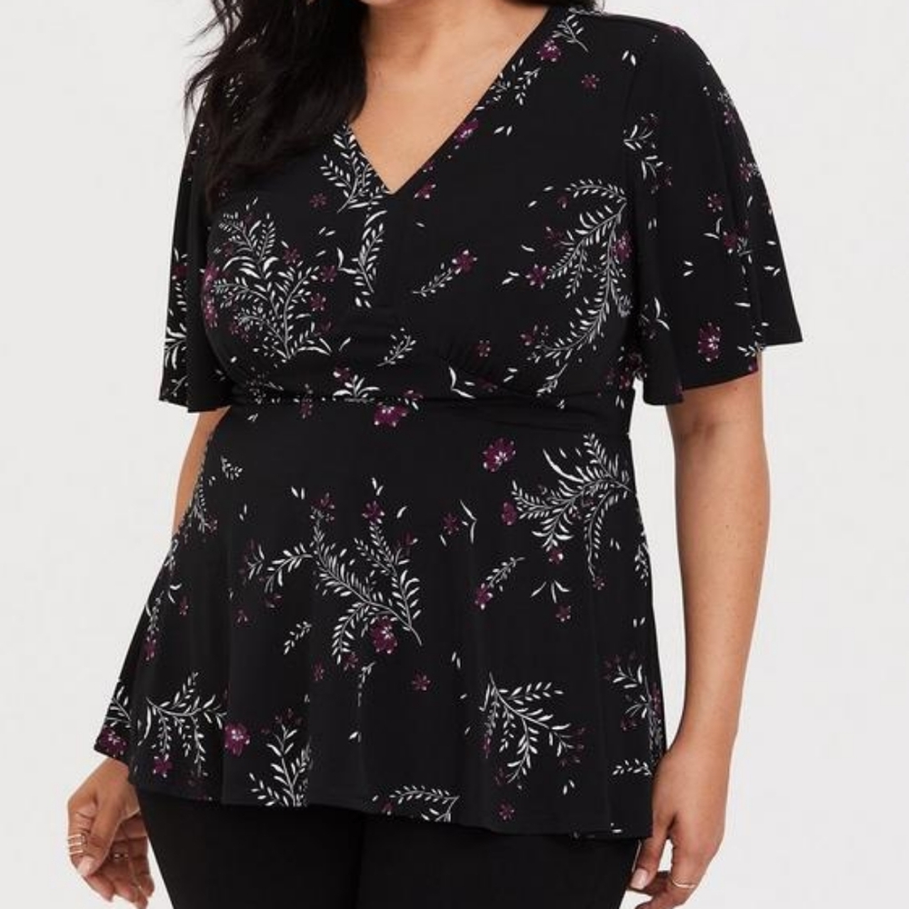 Torrid Studio Knit V-Neck Flutter Sleeve Peplum Top Size 00 in Black/Purple